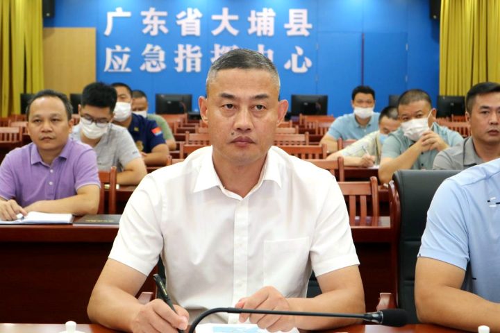 大埔县人民政府门户网站 大埔要闻 我县组织收听收看全市防御台风工作