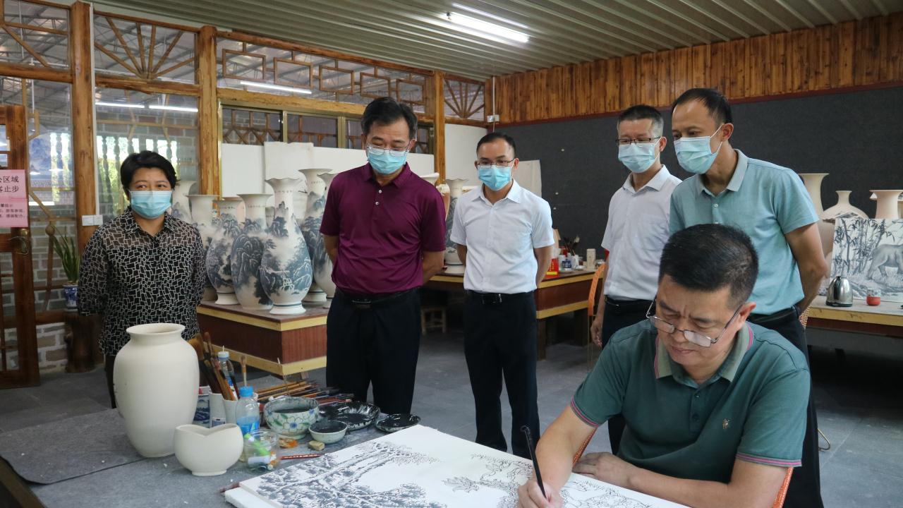 当前位置>首页>政务公开>大埔要闻>二级巡视员张运泉一行先后前往