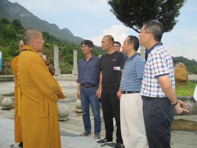 珠江实业老总_陕西凯德实业老总照片(2)